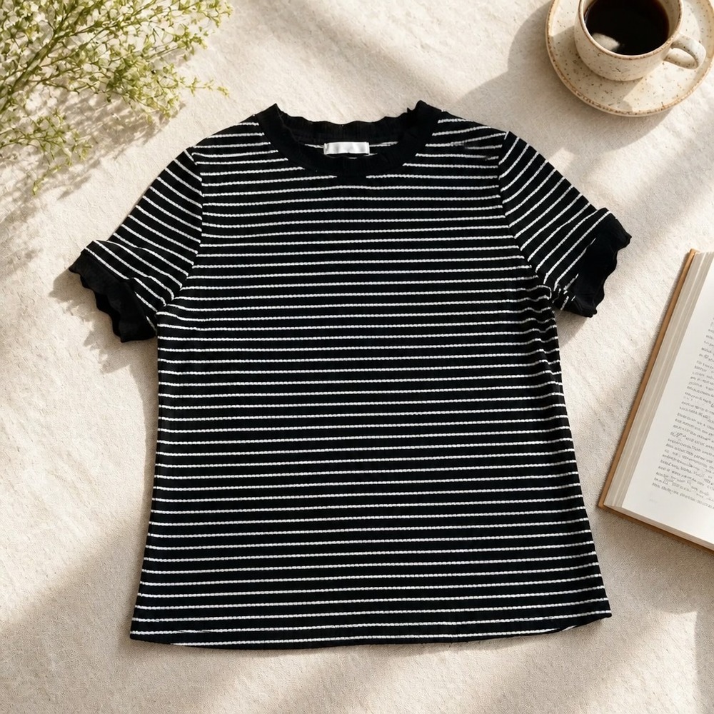 Design History Black and White Ribbed Top